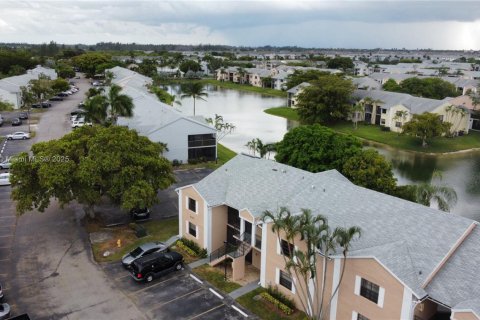 Снять в аренду кондоминиум в Хомстед, Флорида 3 спальни, 111.02м2, № 1968602 - фото 20