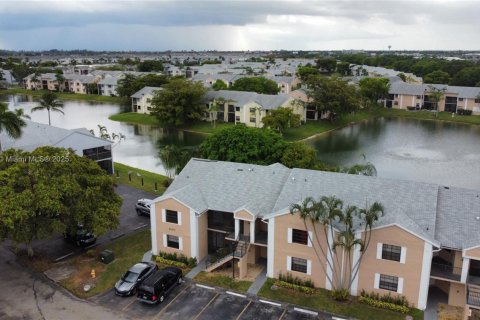 Снять в аренду кондоминиум в Хомстед, Флорида 3 спальни, 111.02м2, № 1968602 - фото 18