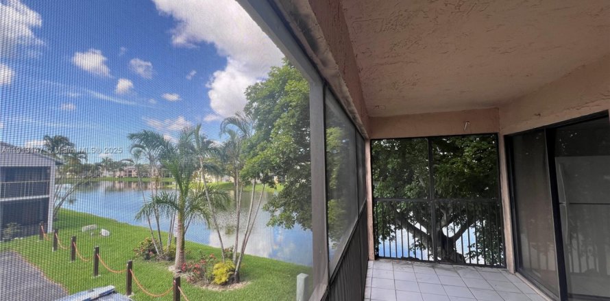 Кондоминиум с 3 спальнями в Хомстед, Флорида № 1968602