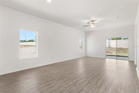 House in Winter Haven, Florida 4 bedrooms, 173.08 sq.m. № 1587692 - photo 8