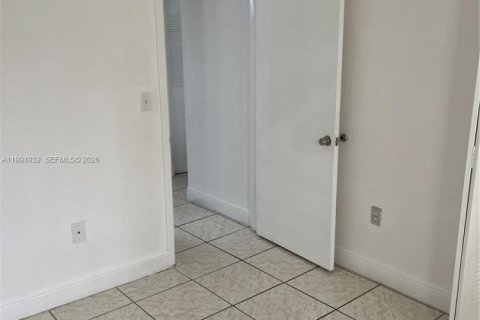 Снять в аренду кондоминиум в Майами, Флорида 2 спальни, 80.64м2, № 2060511 - фото 18