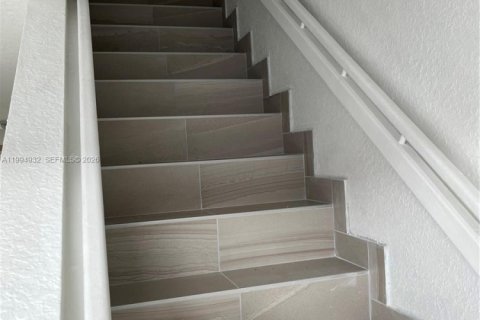 Снять в аренду кондоминиум в Майами, Флорида 2 спальни, 80.64м2, № 2060511 - фото 13