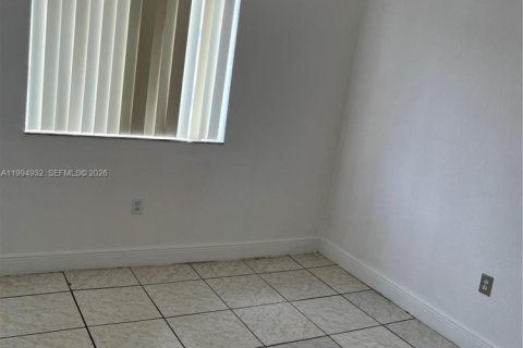 Снять в аренду кондоминиум в Майами, Флорида 2 спальни, 80.64м2, № 2060511 - фото 17