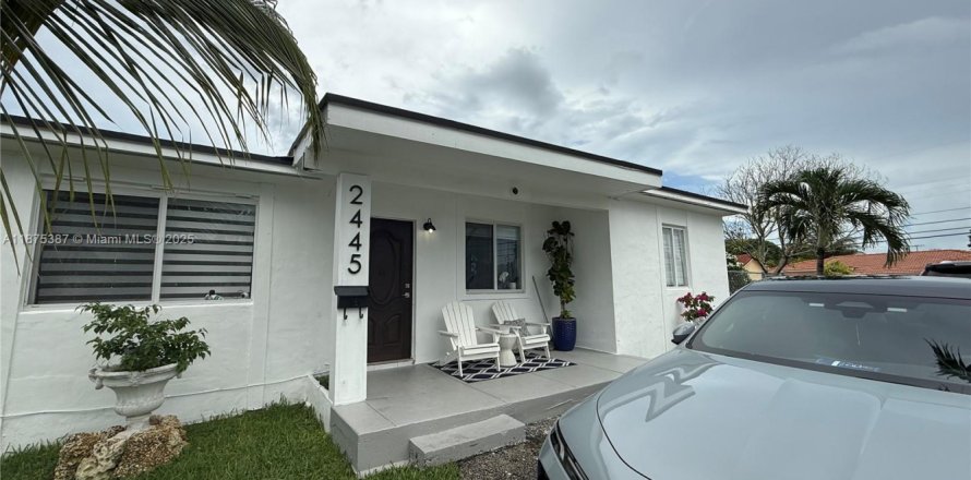 Villa ou maison à Miami, Floride 2 chambres, 120.68 m2 № 1925507