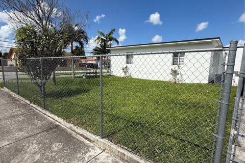 Villa ou maison à louer à Miami, Floride: 2 chambres, 120.68 m2 № 1925507 - photo 7