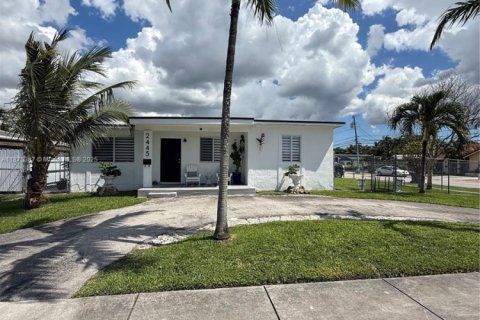 Villa ou maison à louer à Miami, Floride: 2 chambres, 120.68 m2 № 1925507 - photo 6