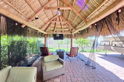 Terreno en venta en Okeechobee, Florida № 1983272 - foto 11