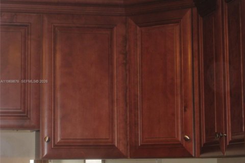 Condominio en venta en Hallandale Beach, Florida, 1 dormitorio, 65.03 m2 № 2030604 - foto 9