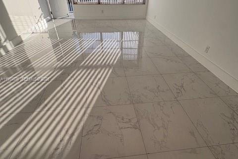 Condominio en venta en Hallandale Beach, Florida, 1 dormitorio, 65.03 m2 № 2030604 - foto 13