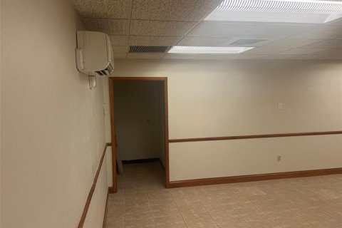 Propiedad comercial en alquiler en Gainesville, Florida, 50.17 m2 № 1435895 - foto 7