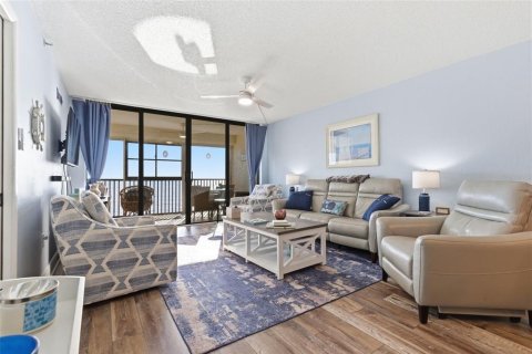Condo in Madeira Beach, Florida, 2 bedrooms № 2095514 - photo 9