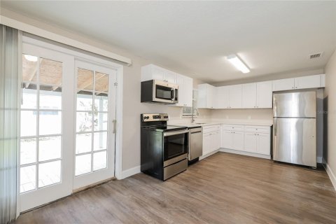 House in Apopka, Florida 3 bedrooms, 106.65 sq.m. № 1820546 - photo 5