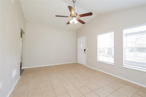 House in Apopka, Florida 3 bedrooms, 106.65 sq.m. № 1820546 - photo 3