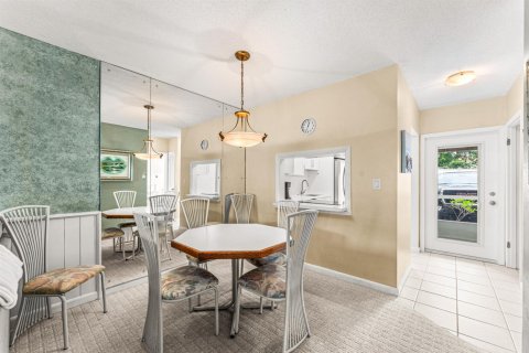 Condo in Lighthouse Point, Florida, 2 bedrooms  № 2146282 - photo 24