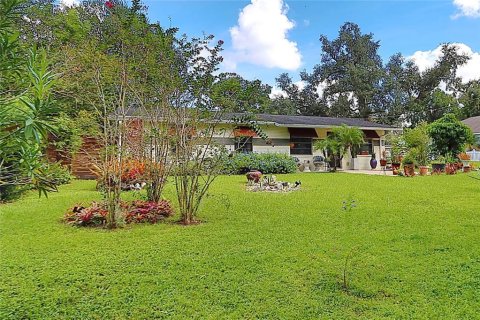 House in Tampa, Florida 3 bedrooms, 106.84 sq.m. № 2393869 - photo 7