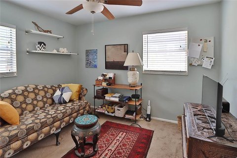 House in Tampa, Florida 3 bedrooms, 106.84 sq.m. № 2393869 - photo 18
