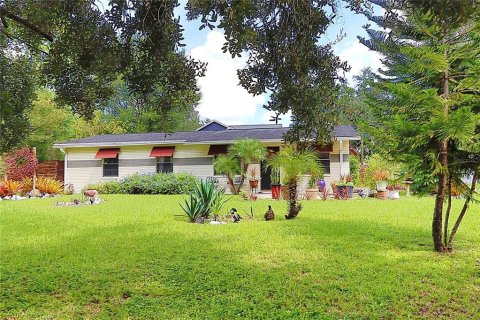 House in Tampa, Florida 3 bedrooms, 106.84 sq.m. № 2393869 - photo 5