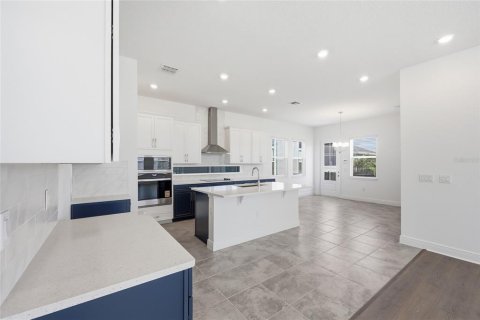 House in Orlando, Florida 4 bedrooms, 236.44 sq.m. № 2280241 - photo 10