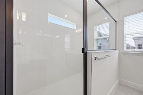 House in Orlando, Florida 4 bedrooms, 236.44 sq.m. № 2280241 - photo 27