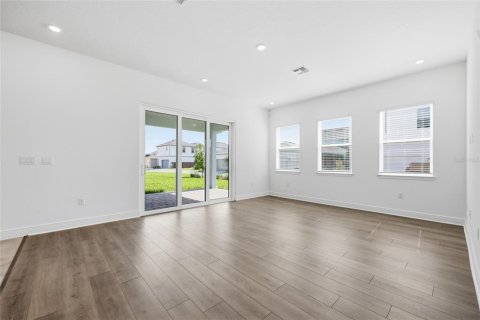 House in Orlando, Florida 4 bedrooms, 236.44 sq.m. № 2280241 - photo 5