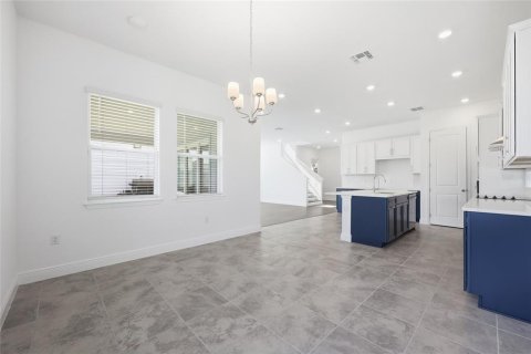 House in Orlando, Florida 4 bedrooms, 236.44 sq.m. № 2280241 - photo 14