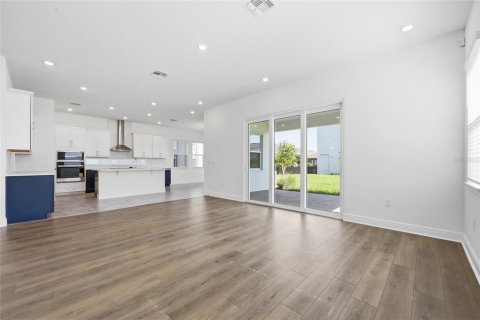 House in Orlando, Florida 4 bedrooms, 236.44 sq.m. № 2280241 - photo 7