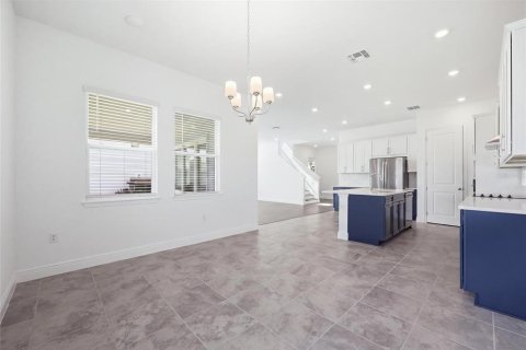 House in Orlando, Florida 4 bedrooms, 236.44 sq.m. № 2280241 - photo 15