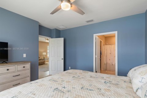 House in Punta Gorda, Florida 2 bedrooms, 140.28 sq.m. № 2022047 - photo 19