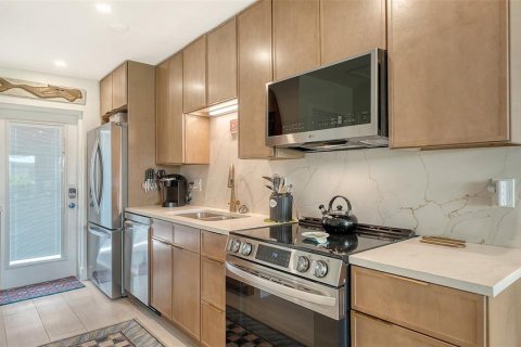 Condominio en venta en Sarasota, Florida, 5 habitaciones, 36.42 m2 № 2096226 - foto 5