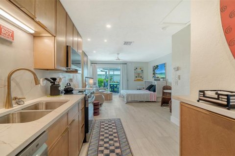 Condominio en venta en Sarasota, Florida, 5 habitaciones, 36.42 m2 № 2096226 - foto 4
