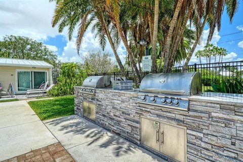Condominio en venta en Sarasota, Florida, 5 habitaciones, 36.42 m2 № 2096226 - foto 18
