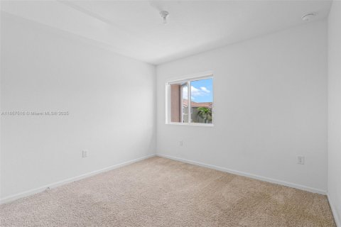 Купить таунхаус в Хомстед, Флорида 3 спальни, 120.96м2, № 2013336 - фото 16