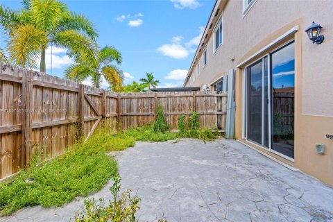 Купить таунхаус в Хомстед, Флорида 3 спальни, 120.96м2, № 2013336 - фото 23