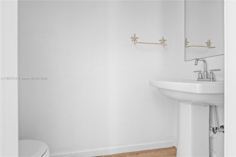 Купить таунхаус в Хомстед, Флорида 3 спальни, 120.96м2, № 2013336 - фото 12