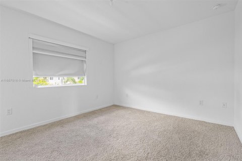 Купить таунхаус в Хомстед, Флорида 3 спальни, 120.96м2, № 2013336 - фото 14