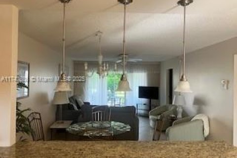 Copropriété à louer à Lauderdale-by-the-Sea, Floride: 2 chambres, 92.9 m2 № 1868719 - photo 15