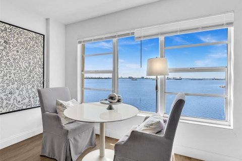 Condo in Miami, Florida, 2 bedrooms  № 1980220 - photo 23