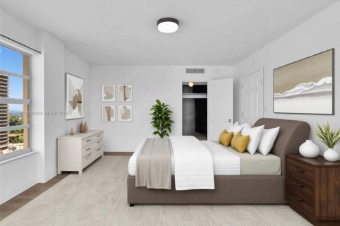 Condo in Miami, Florida, 2 bedrooms  № 1980220 - photo 15