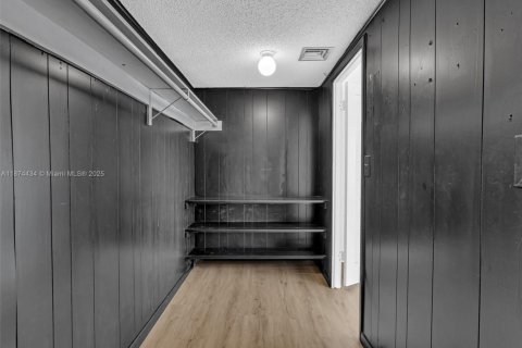 Condo in Miami, Florida, 2 bedrooms  № 1980220 - photo 18