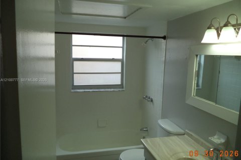 Apartment in Winter Park, Florida 2 bedrooms, 102.19 sq.m. № 2401293 - photo 8