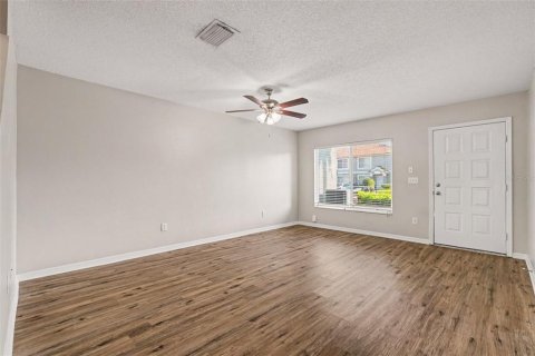 Adosado en venta en Brandon, Florida, 2 dormitorios, 148.18 m2 № 2222248 - foto 3