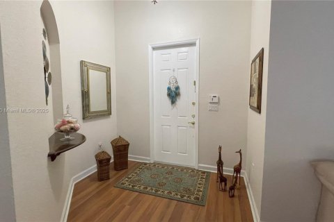 House in Cutler Bay, Florida 4 bedrooms, 198.44 sq.m. № 1880325 - photo 14