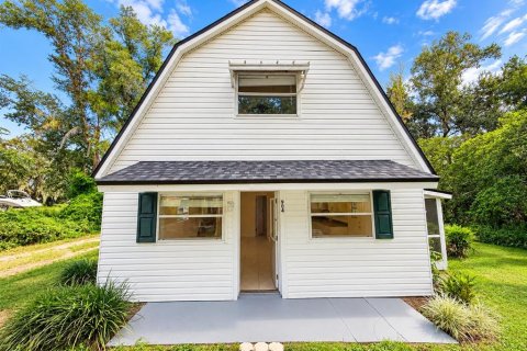 House in Brandon, Florida 1 bedroom, 79.71 sq.m. № 2395544 - photo 2