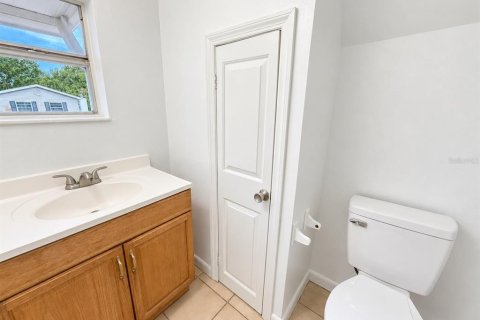 House in Brandon, Florida 1 bedroom, 79.71 sq.m. № 2395544 - photo 11
