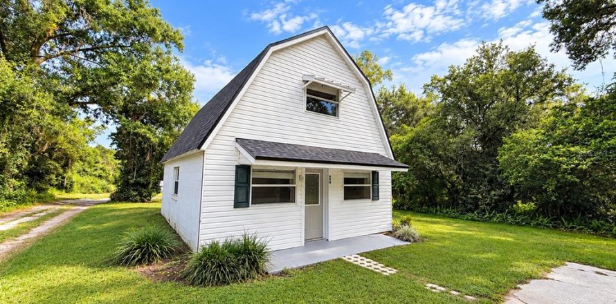 House in Brandon, Florida 1 bedroom, 79.71 sq.m. № 2395544