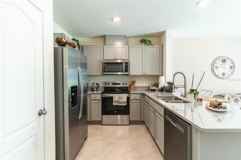 Touwnhouse à vendre à Davenport, Floride: 3 chambres, 138.24 m2 № 2295039 - photo 7
