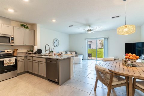 Touwnhouse à vendre à Davenport, Floride: 3 chambres, 138.24 m2 № 2295039 - photo 8
