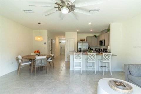Touwnhouse à vendre à Davenport, Floride: 3 chambres, 138.24 m2 № 2295039 - photo 5