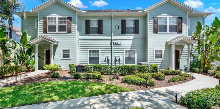 Adosado en Kissimmee, Florida 4 dormitorios, 157.38 m2 № 1898393
