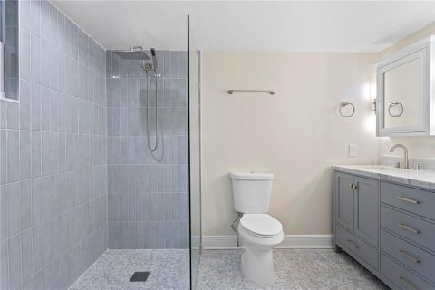 House in Saint Petersburg, Florida 3 bedrooms, 181.81 sq.m. № 1849844 - photo 25